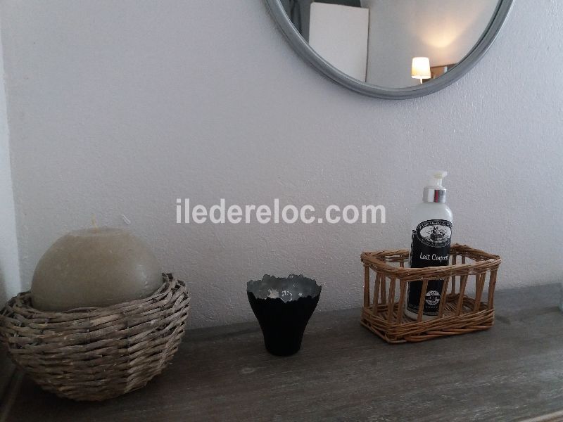Photo 23 : CHAMBRE d'une maison située à La Couarde-sur-mer, île de Ré.