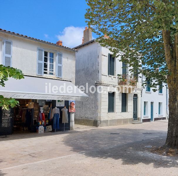 Photo 49 : EXTERIEUR d'une maison située à La Couarde-sur-mer, île de Ré.