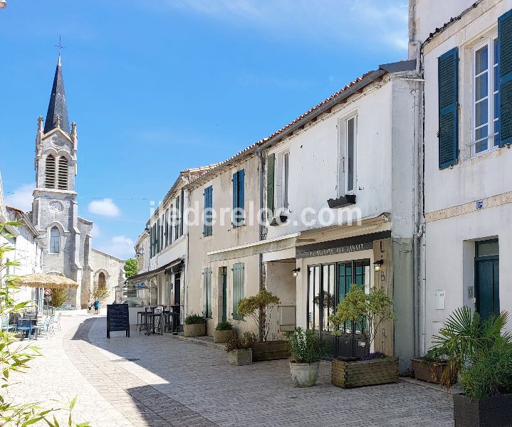 Photo 61 : EXTERIEUR d'une maison située à La Couarde-sur-mer, île de Ré.