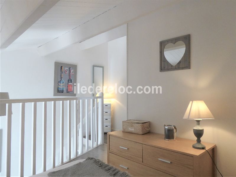 Photo 27 : CHAMBRE d'une maison située à La Couarde-sur-mer, île de Ré.