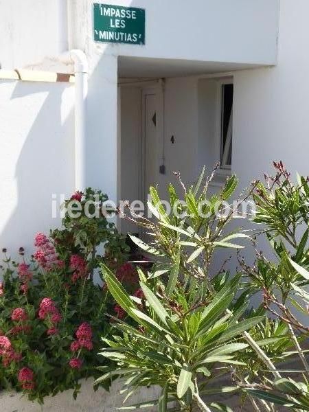 Photo 34 : EXTERIEUR d'une maison située à La Couarde-sur-mer, île de Ré.