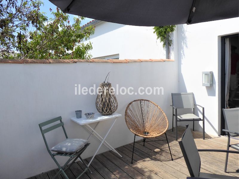 Photo 10 : TERRASSE d'une maison située à La Couarde-sur-mer, île de Ré.