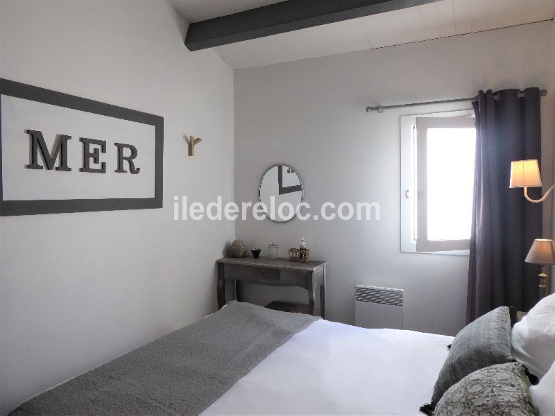 Photo 24 : CHAMBRE d'une maison située à La Couarde-sur-mer, île de Ré.