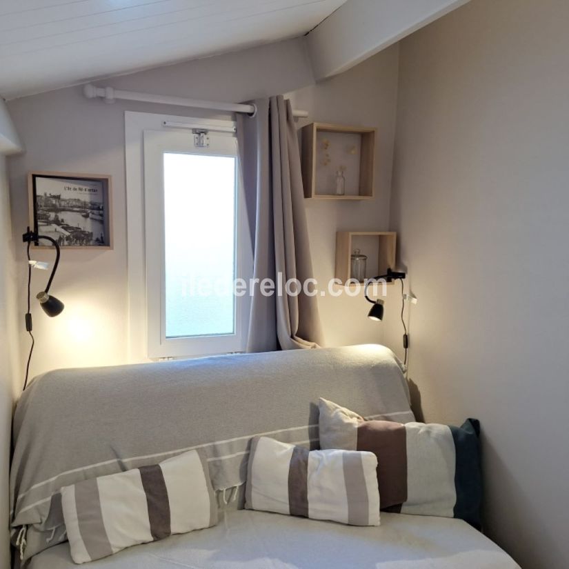 Photo 31 : CHAMBRE d'une maison située à La Couarde-sur-mer, île de Ré.