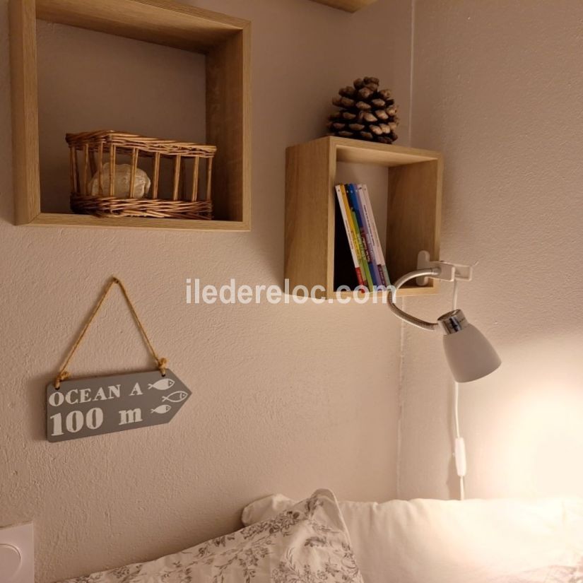 Photo 35 : CHAMBRE d'une maison située à La Couarde-sur-mer, île de Ré.