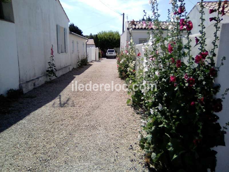 Photo 12 : ENTREE d'une maison située à La Couarde-sur-mer, île de Ré.