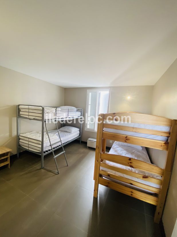 Photo 32 : CHAMBRE d'une maison située à La Flotte, île de Ré.