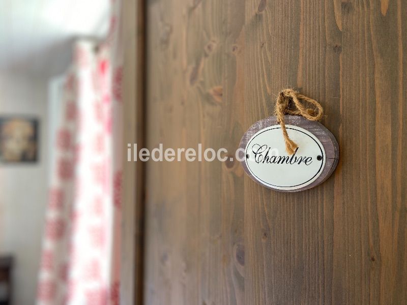 Photo 18 : CHAMBRE d'une maison située à La Couarde-sur-mer, île de Ré.