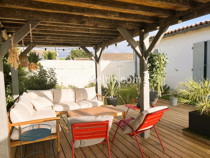 Photo 18 : EXTERIEUR d'une maison située à La Couarde-sur-mer, île de Ré.