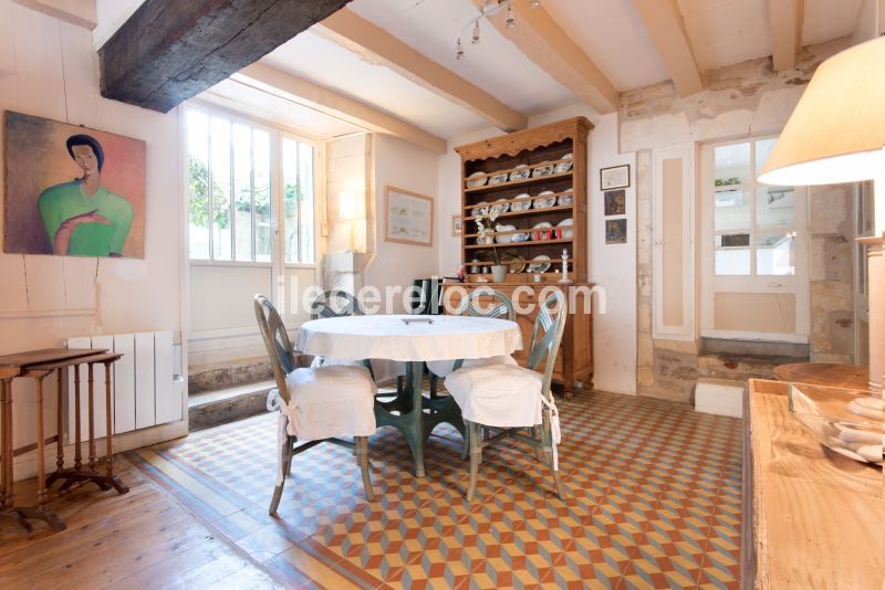 Photo 6 : SEJOUR d'une maison située à Saint-Martin-de-Ré, île de Ré.