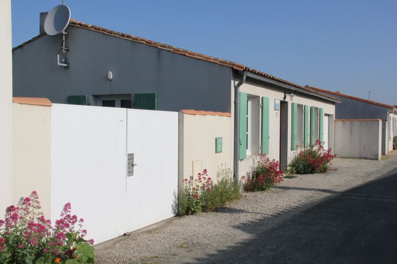 Photo 6 : EXTERIEUR d'une maison située à Sainte-Marie-de-Ré, île de Ré.