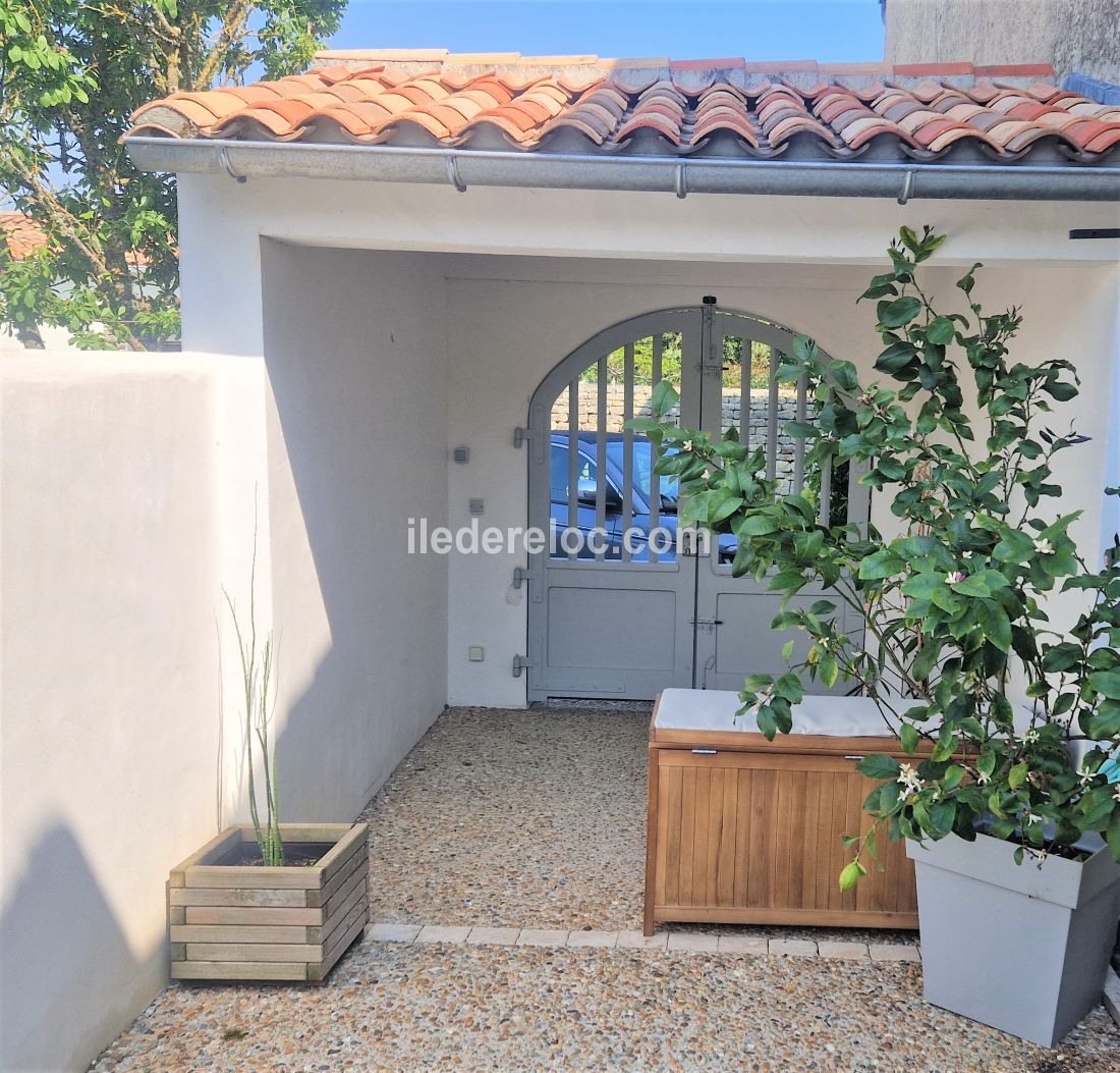 Photo 8 : PATIO d'une maison située à Sainte-Marie-de-Ré, île de Ré.