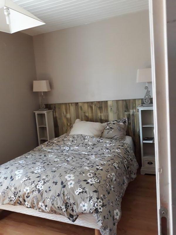 Photo 15 : CHAMBRE d'une maison située à La Flotte, île de Ré.