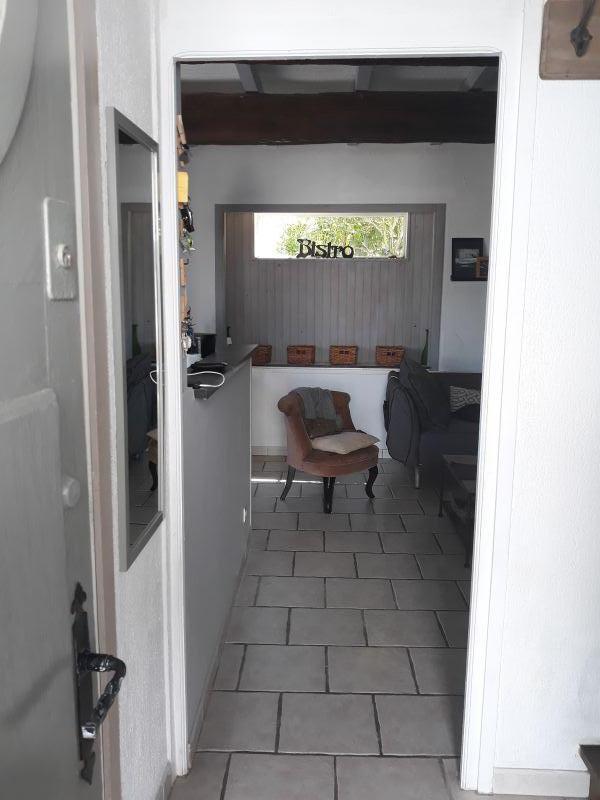 Photo 26 : ENTREE d'une maison située à La Flotte, île de Ré.