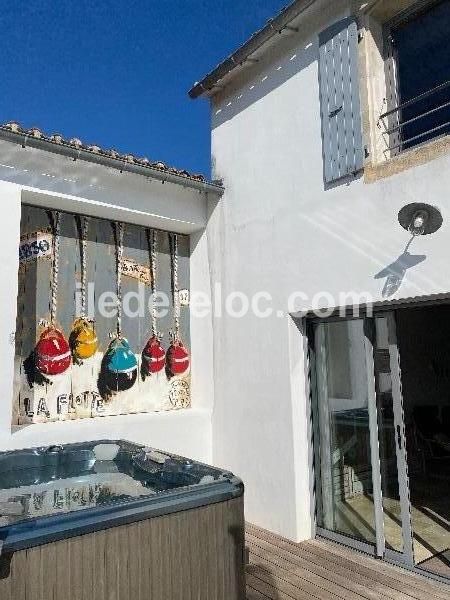 Photo 3 : TERRASSE d'une maison située à La Flotte-en-Ré, île de Ré.