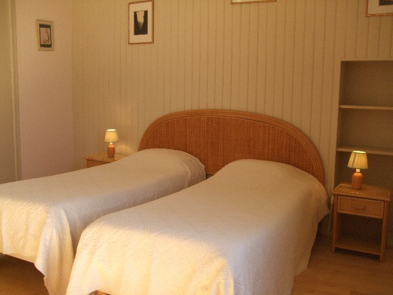 Photo 4 : CHAMBRE d'une maison située à Le Bois-Plage, île de Ré.