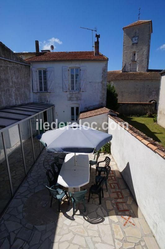 Photo 1 : TERRASSE d'une maison située à La Flotte-en-Ré, île de Ré.