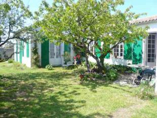 Ile de Ré:Maison rétaise familiale à 400m de la plage