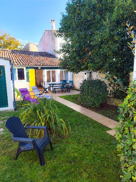 Photo 1 : NC d'une maison située à La Couarde-sur-mer, île de Ré.