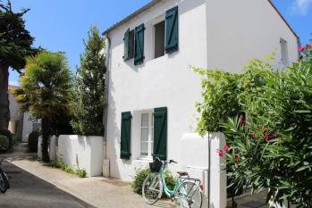 Ile de Ré:Maison de charme au coeur du vieux st martin à 100 m du port