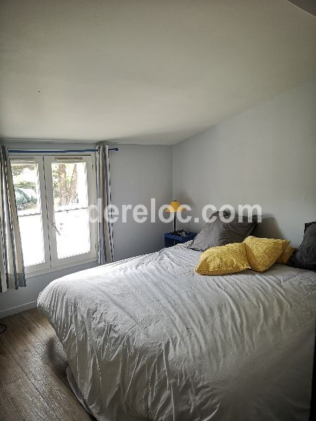 Photo 5 : CHAMBRE d'une maison située à La Couarde-sur-mer, île de Ré.