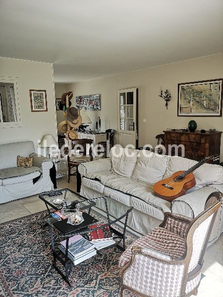 Photo 13 : SEJOUR d'une maison située à La Couarde-sur-mer, île de Ré.