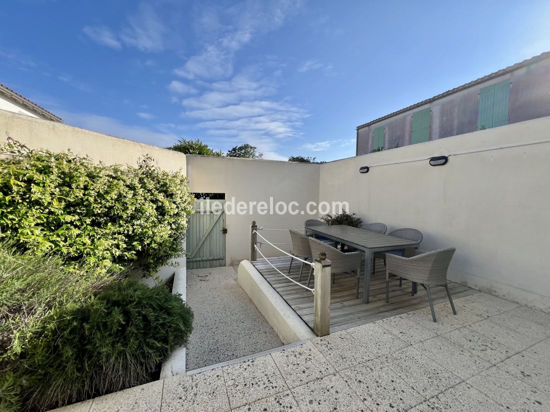 Photo 1 : NC d'une maison situ&eacute;e &agrave; Saint-Martin-de-R&eacute;, &icirc;le de R&eacute;.