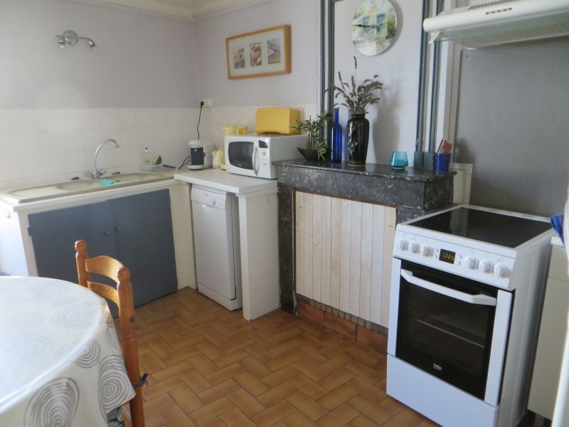 Photo 4 : CUISINE d'une maison située à La Flotte-en-Ré, île de Ré.