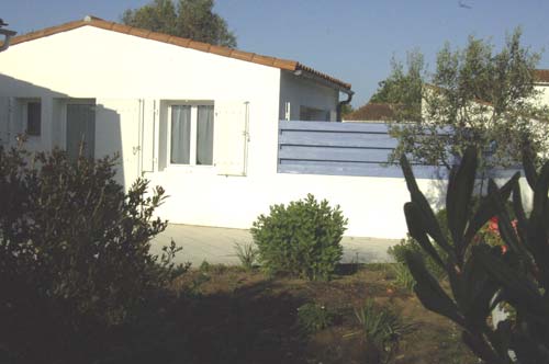 Photo 1 :  d'une maison située à Le Bois-Plage-en-Ré, île de Ré.