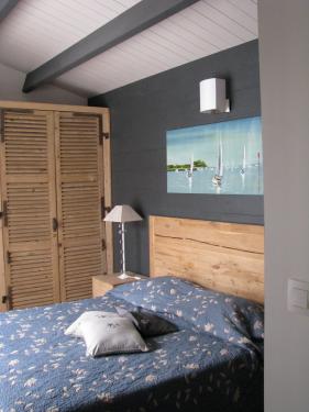 Photo 7 : CHAMBRE d'une maison située à Le Bois-Plage-en-Ré, île de Ré.