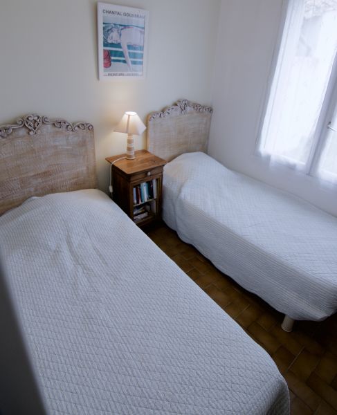 Photo 5 : CHAMBRE d'une maison située à Le Bois-Plage-en-Ré, île de Ré.