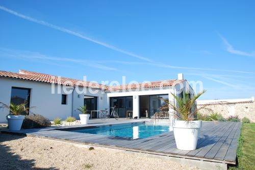 Photo 1 : EXTERIEUR d'une maison située à Sainte-Marie-de-Ré, île de Ré.