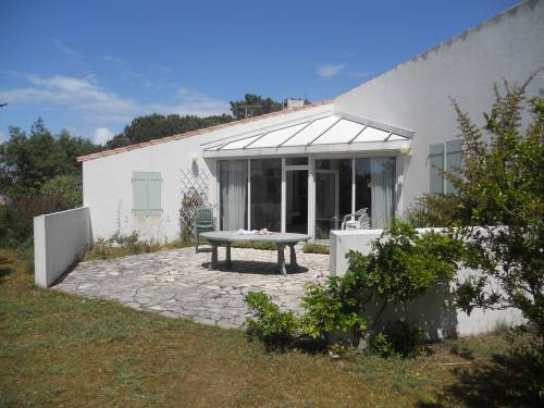 Photo 1 : EXTERIEUR d'une maison située à Les Portes, île de Ré.