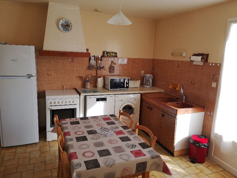 Photo 8 : CUISINE d'une maison située à Le Bois-Plage-en-Ré, île de Ré.