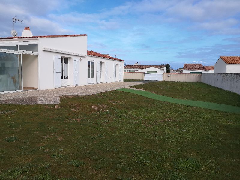 Photo 16 : EXTERIEUR d'une maison située à Le Bois-Plage-en-Ré, île de Ré.