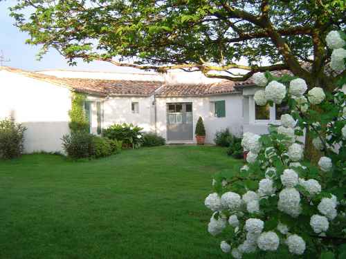 Photo 2 :  d'une maison située à Saint-Clément-des-Baleines, île de Ré.