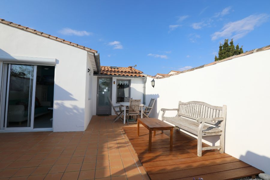 Photo 1 : PATIO d'une maison située à Les Portes, île de Ré.