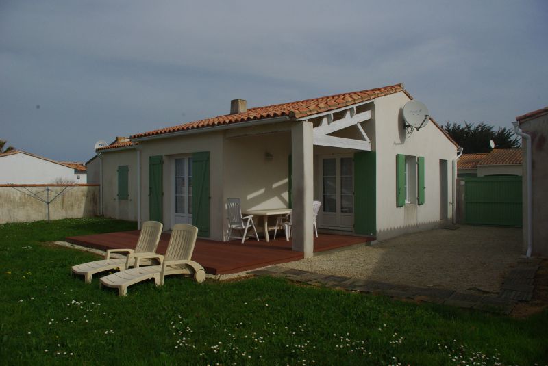 Photo 1 : EXTERIEUR d'une maison située à Saint-Clement, île de Ré.