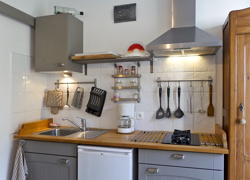 Photo 2 : CUISINE d'une maison située à Rivedoux-Plage, île de Ré.