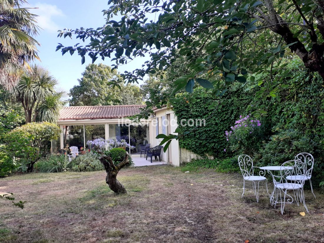 Photo 12 : EXTERIEUR d'une maison située à Saint-Martin, île de Ré.