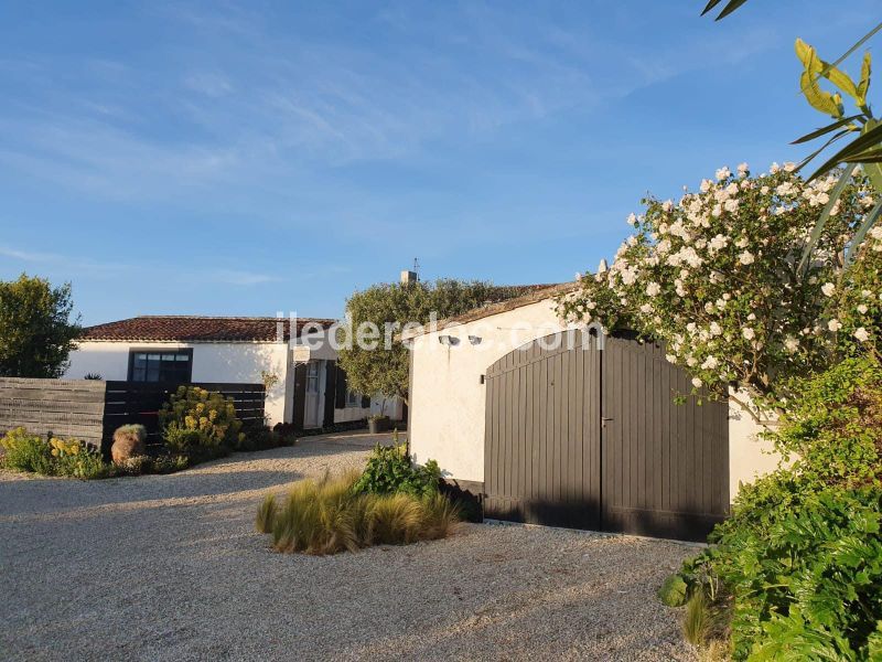 Photo 21 : EXTERIEUR d'une maison située à Saint-Clément-des-Baleines, île de Ré.