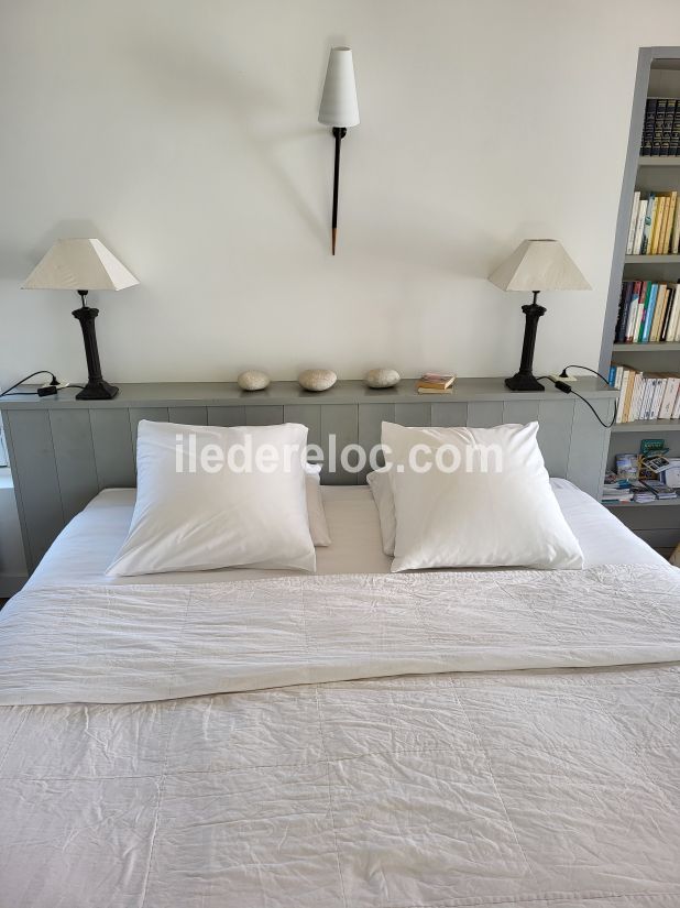 Photo 15 : CHAMBRE d'une maison situ&eacute;e &agrave; Saint-Cl&eacute;ment-des-Baleines, &icirc;le de R&eacute;.