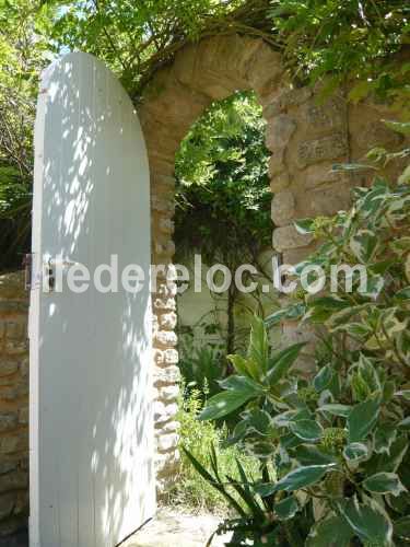 Photo 2 :  d'une maison située à Les Portes, île de Ré.