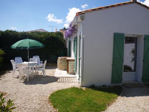 Photo 1 : NC d'une maison située à La Couarde-sur-mer, île de Ré.