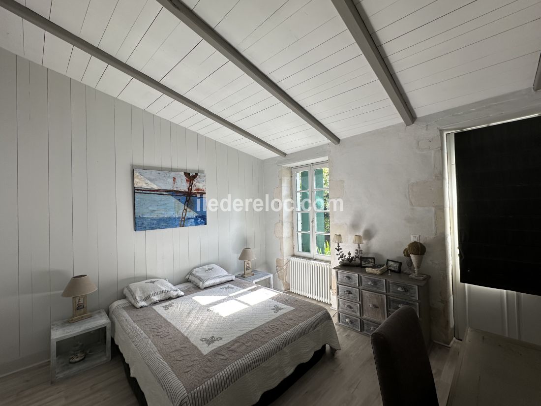 Photo 21 : CHAMBRE d'une maison située à La Flotte-en-Ré, île de Ré.