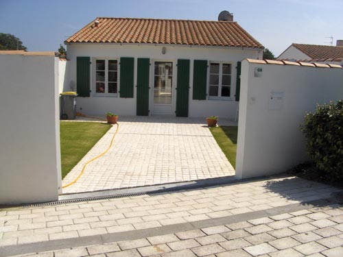 Photo 1 :  d'une maison située à Rivedoux, île de Ré.