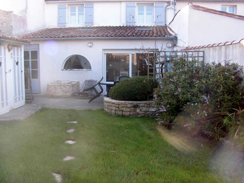 Photo 1 :  d'une maison située à Le Bois-Plage-en-Ré, île de Ré.