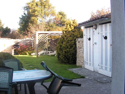 Photo 2 :  d'une maison située à Le Bois-Plage-en-Ré, île de Ré.