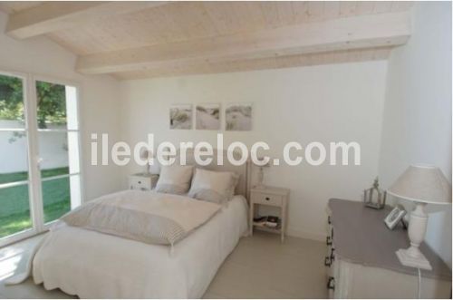 Photo 14 : CHAMBRE d'une maison située à Le Bois-Plage-en-Ré, île de Ré.