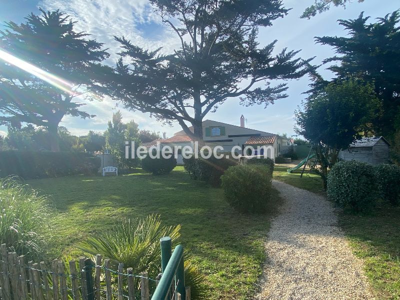 Photo 14 : EXTERIEUR d'une maison située à Saint-Martin-de-Ré, île de Ré.